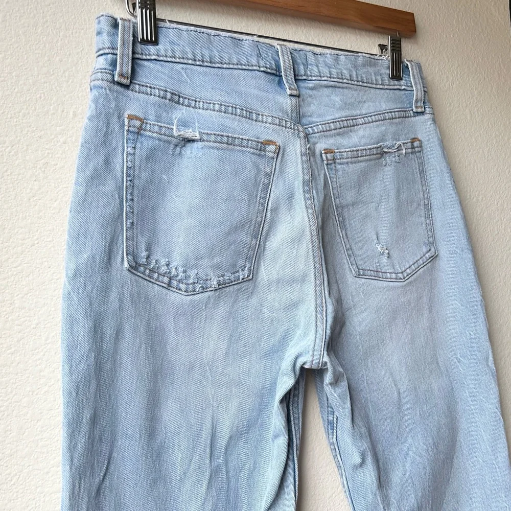 Abercrombie & Fitch High Rise Mom Jean Light Wash Sz 27